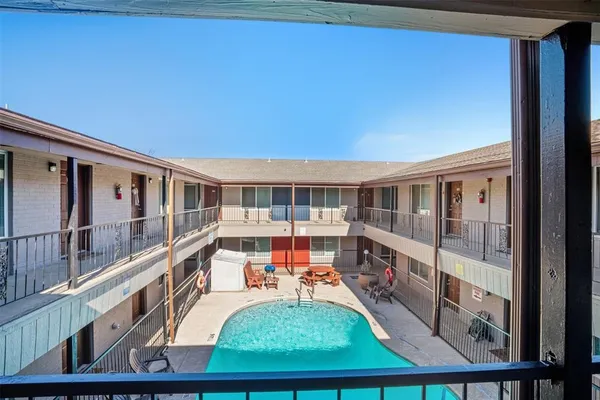 $2,500,000 | 150 South Main Street, Euless, TX 76040