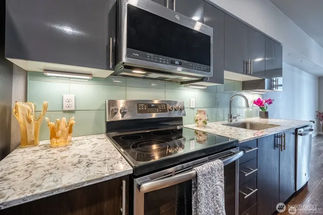 $599,000 | 1085 103rd Avenue Northeast, Unit 526, Bellevue, WA 98004