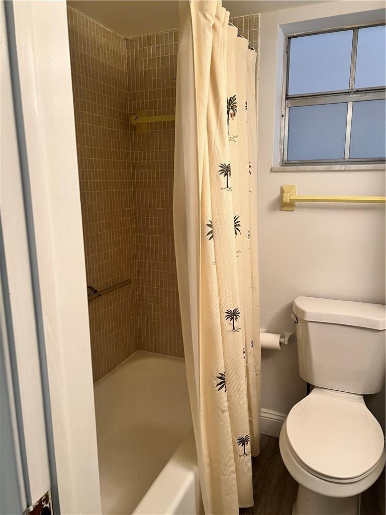 400 Northeast 20th Street, Unit B109 Boca Raton, FL 33431 - Photo 13 of 20 Primary bathroom, tub-shower