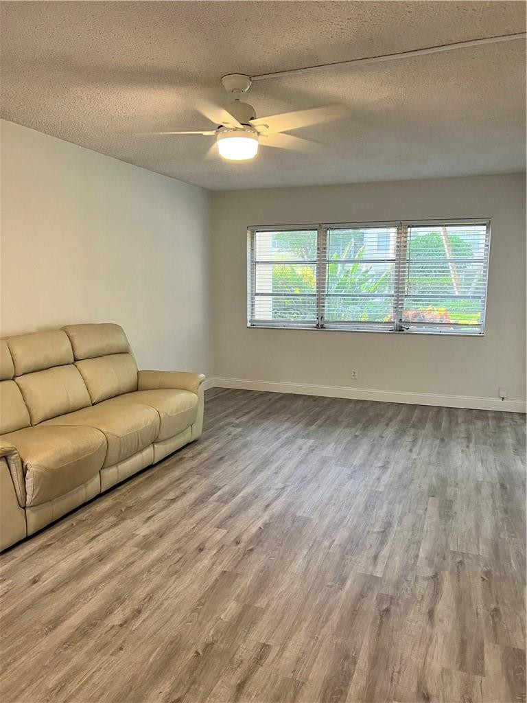 400 Northeast 20th Street, Unit B109 Boca Raton, FL 33431 - Photo 7 of 20 Main living room
