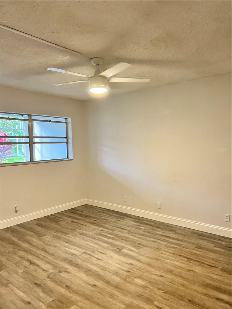 400 Northeast 20th Street, Unit B109 Boca Raton, FL 33431 - Photo 10 of 20 Master bedroom