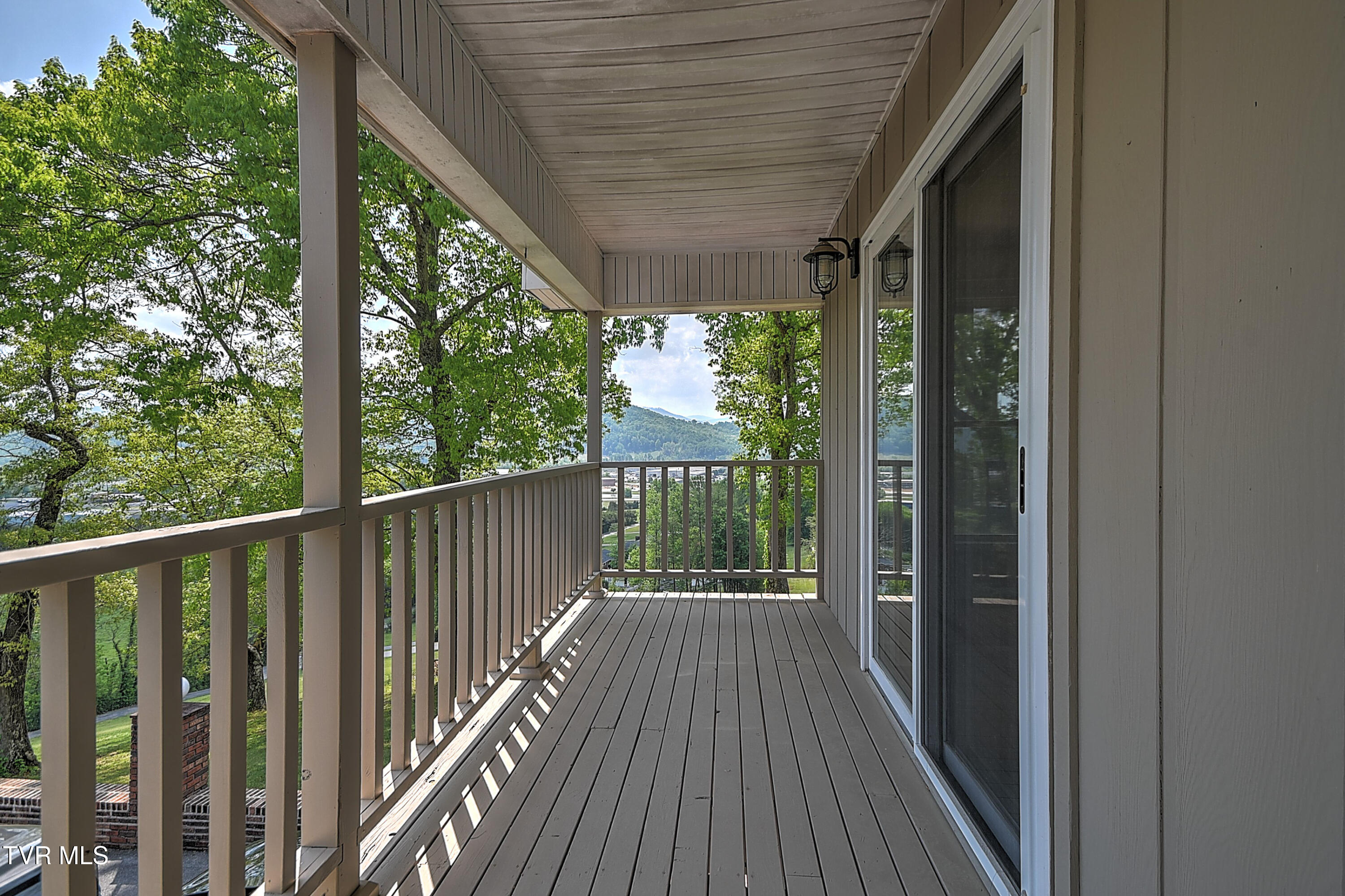 161 Judge Ben Allen Road Elizabethton, TN 37643 - Photo 19 of 88 161 Judge Ben Allen LC-50