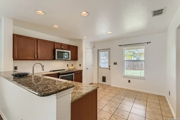 $2,150 | 803 Western Star, San Antonio, TX 78260