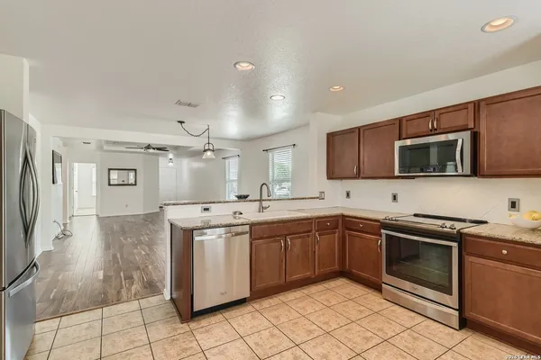 $2,150 | 803 Western Star, San Antonio, TX 78260