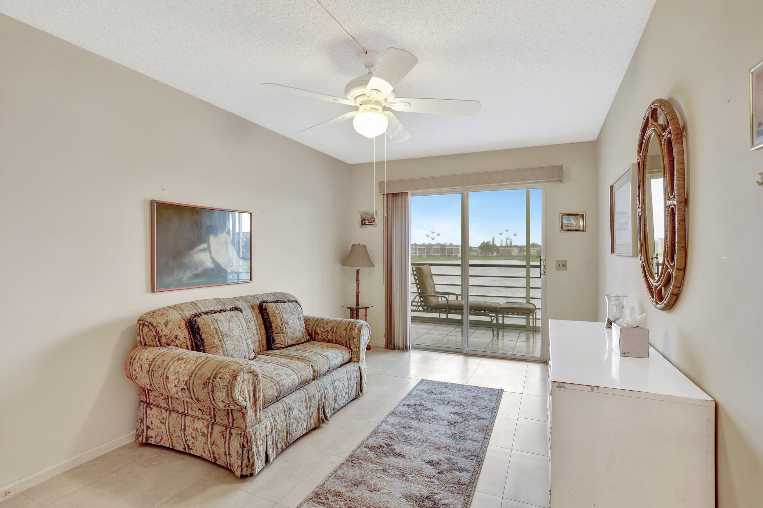 2037 Cornwall East Boca Raton, FL 33434 - Photo 14 of 26 Guest Bedroom