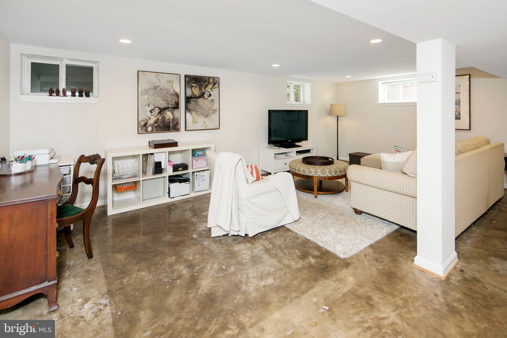 8215 Cedar Street Silver Spring, MD 20910 - Photo 21 of 45 Gallery Image 21
