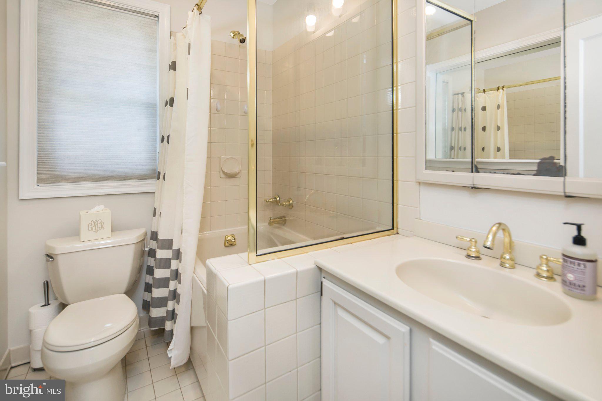 8215 Cedar Street Silver Spring, MD 20910 - Photo 8 of 45 Gallery Image 8