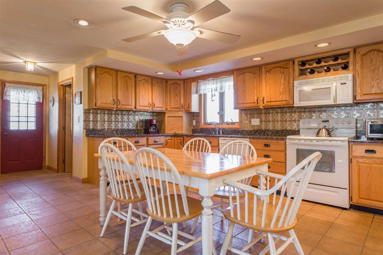 54 Nicole Road York, ME 03909 - Photo 3 of 27 Gallery Image 3
