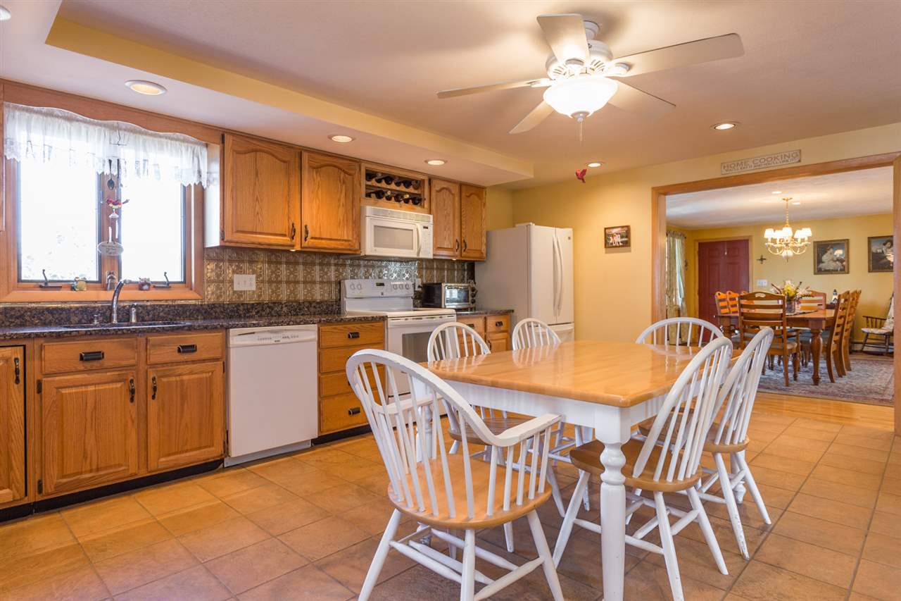 54 Nicole Road York, ME 03909 - Photo 4 of 27 Gallery Image 4