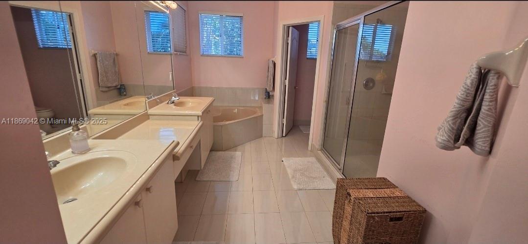 16448 Southwest 67th Terrace Miami, FL 33193 - Photo 31 of 54