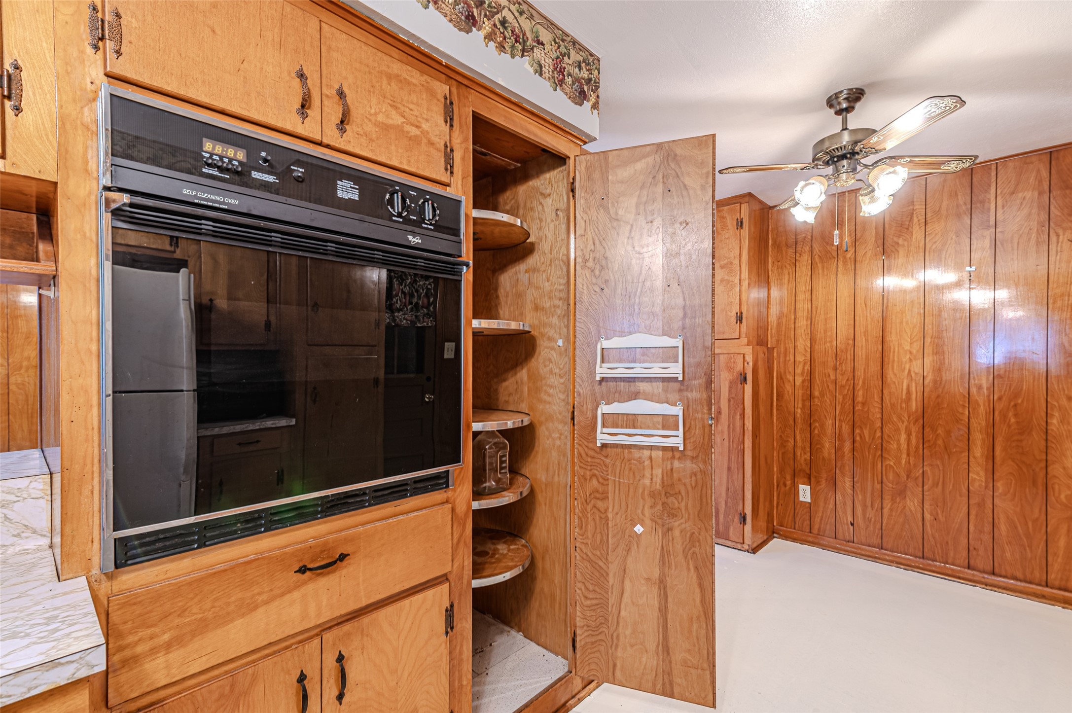 1126 10th Street Hempstead, TX 77445 - Photo 12 of 34 a view of a elevator