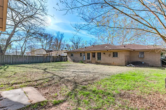 $1,600 | 1126 10th Street, Hempstead, TX 77445