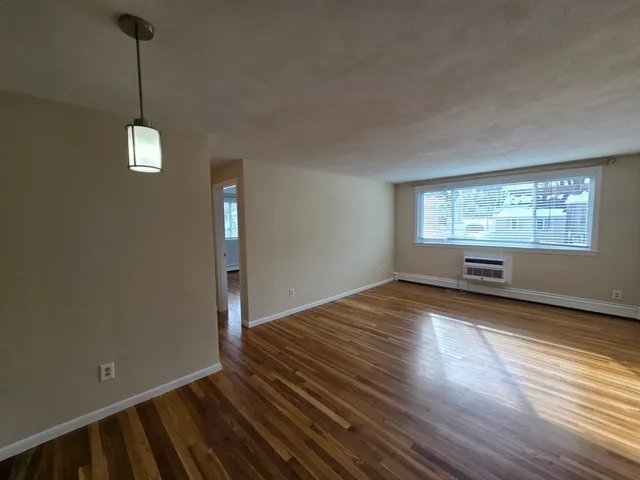 $2,200 | 194 Lincoln Street, Unit 4, Stoughton, MA 02072