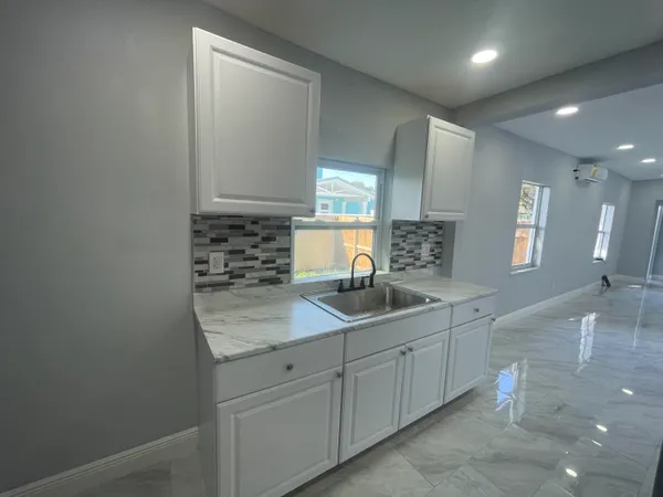 $850 | 508 Means Court, Unit A, Fort Pierce, FL 34950