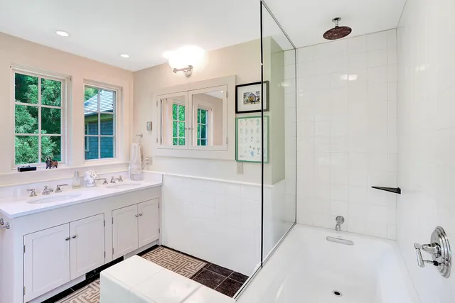 $4,950,000 | 124 Old Farm Road, Unit 122 116, Chilmark, MA 02535