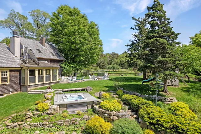 $4,950,000 | 124 Old Farm Road, Unit 122 116, Chilmark, MA 02535