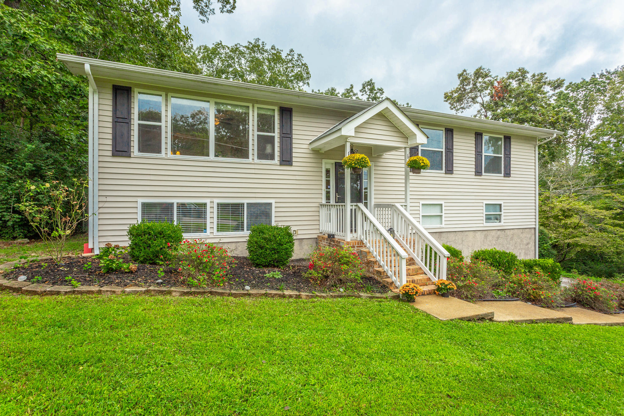 8925 Villa Rica Circle Chattanooga, TN 37421 - Photo 1 of 28 8925 Villa Rica Cir. HD-45