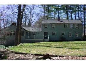 32 Wash Pond Road Hampstead, NH 03841 - Photo 3 of 5