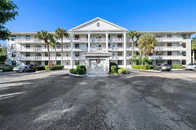 $2,250 | 1715 Whitehall Drive, Unit 105, Davie, FL 33324