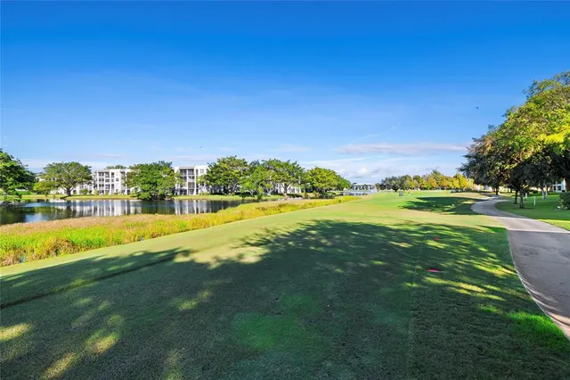 $2,250 | 1715 Whitehall Drive, Unit 105, Davie, FL 33324