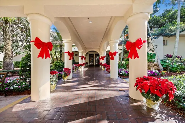 $2,250 | 1715 Whitehall Drive, Unit 105, Davie, FL 33324