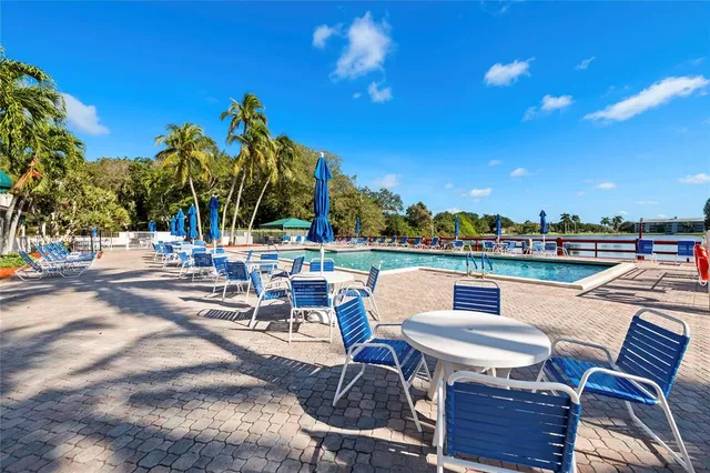 $2,250 | 1715 Whitehall Drive, Unit 105, Davie, FL 33324