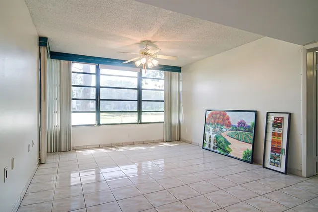 $2,250 | 1715 Whitehall Drive, Unit 105, Davie, FL 33324