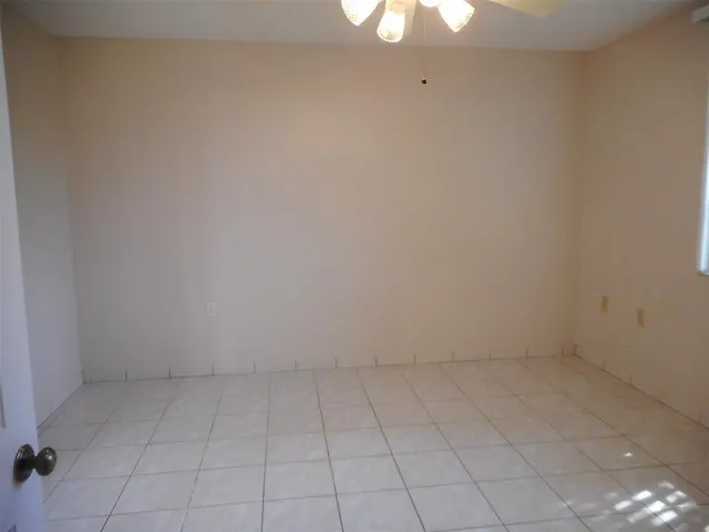 $2,250 | 1715 Whitehall Drive, Unit 105, Davie, FL 33324