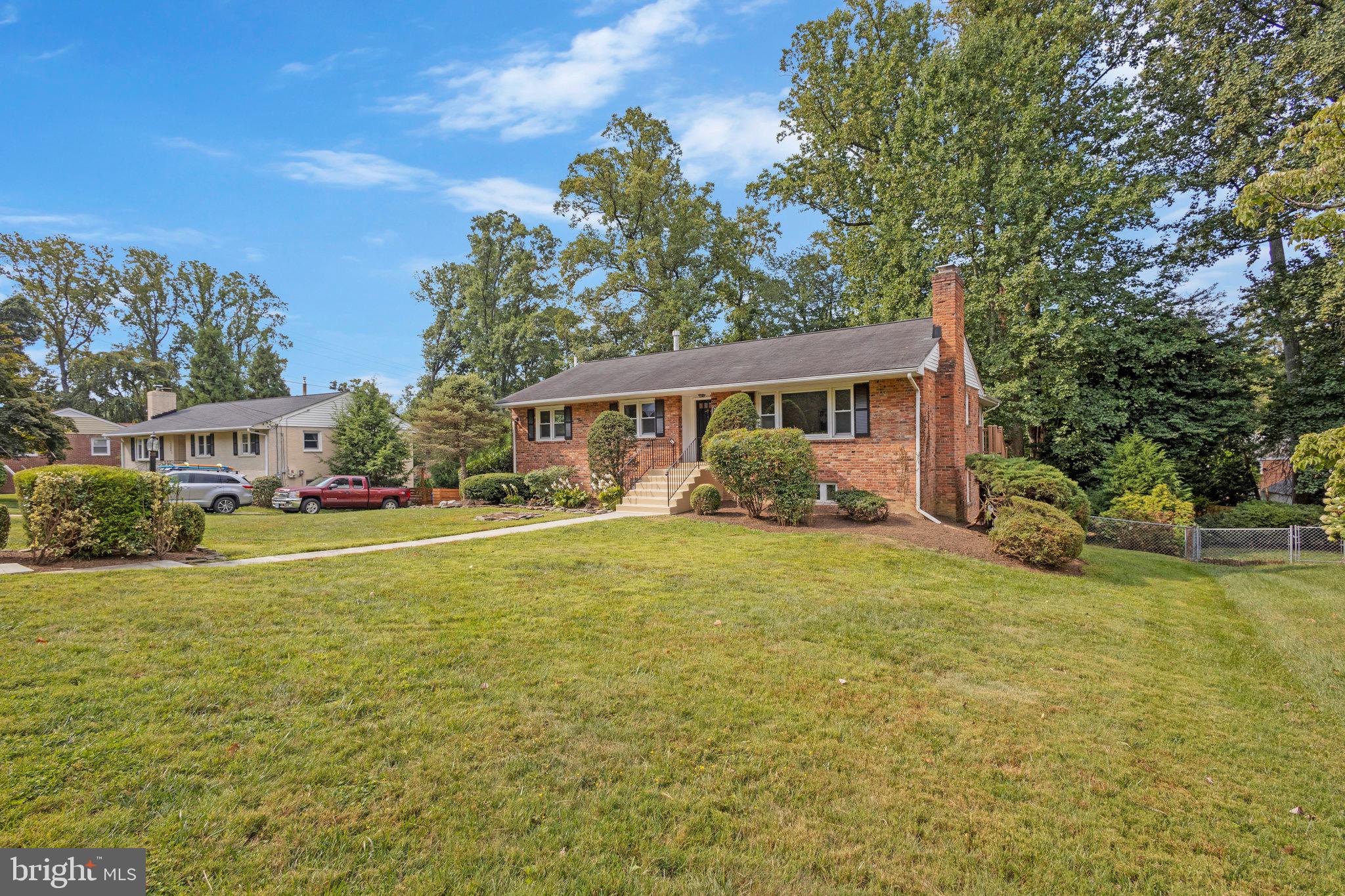 2342 Barbour Road Falls Church, VA 22043 - Photo 20 of 30 a front view of a house with a garden