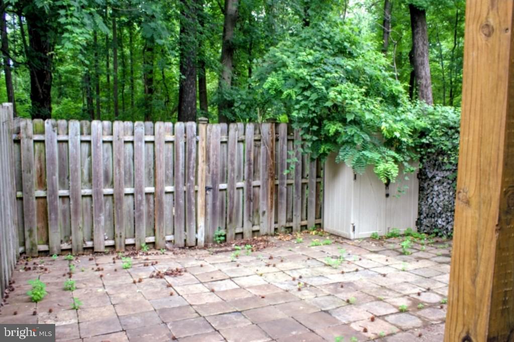1902 Valley Terrace Southeast Washington, DC 20032 - Photo 36 of 38 a backyard of a house with plants and trees