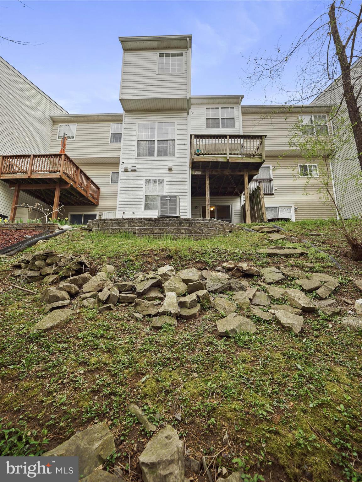 128 Whitman Lane Inwood, WV 25428 - Photo 35 of 39 Gallery Image 35