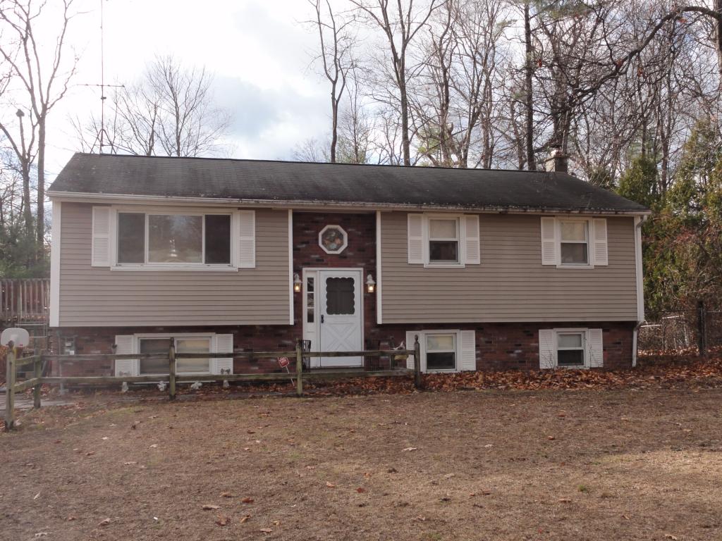20 Peter Merrimack, NH 03054 - Photo 1 of 11