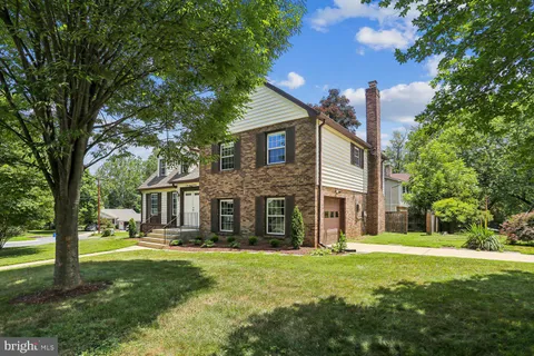 $1,100,000 | 12007 Titian Way, Potomac, MD 20854