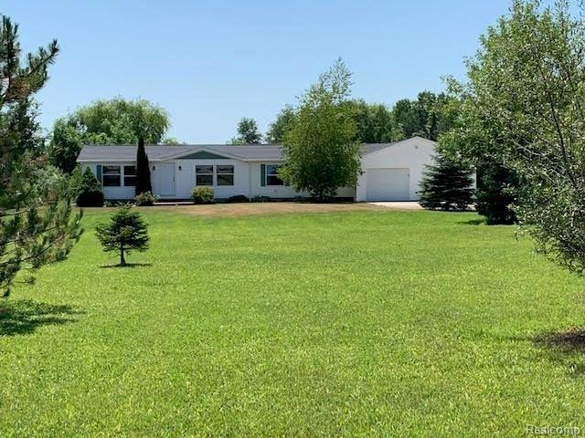 4070 Aitken Road Croswell, MI 48422 - Photo 3 of 33