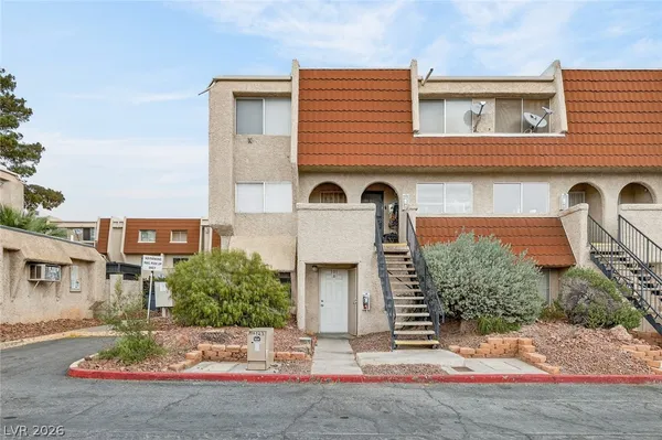 $1,286 | 3591 Arville Street, Unit 301B, Las Vegas, NV 89103