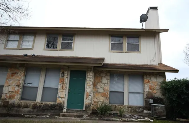 $1,750 | 1405 D Camp Craft Road, Unit D, West Lake Hills, TX 78746