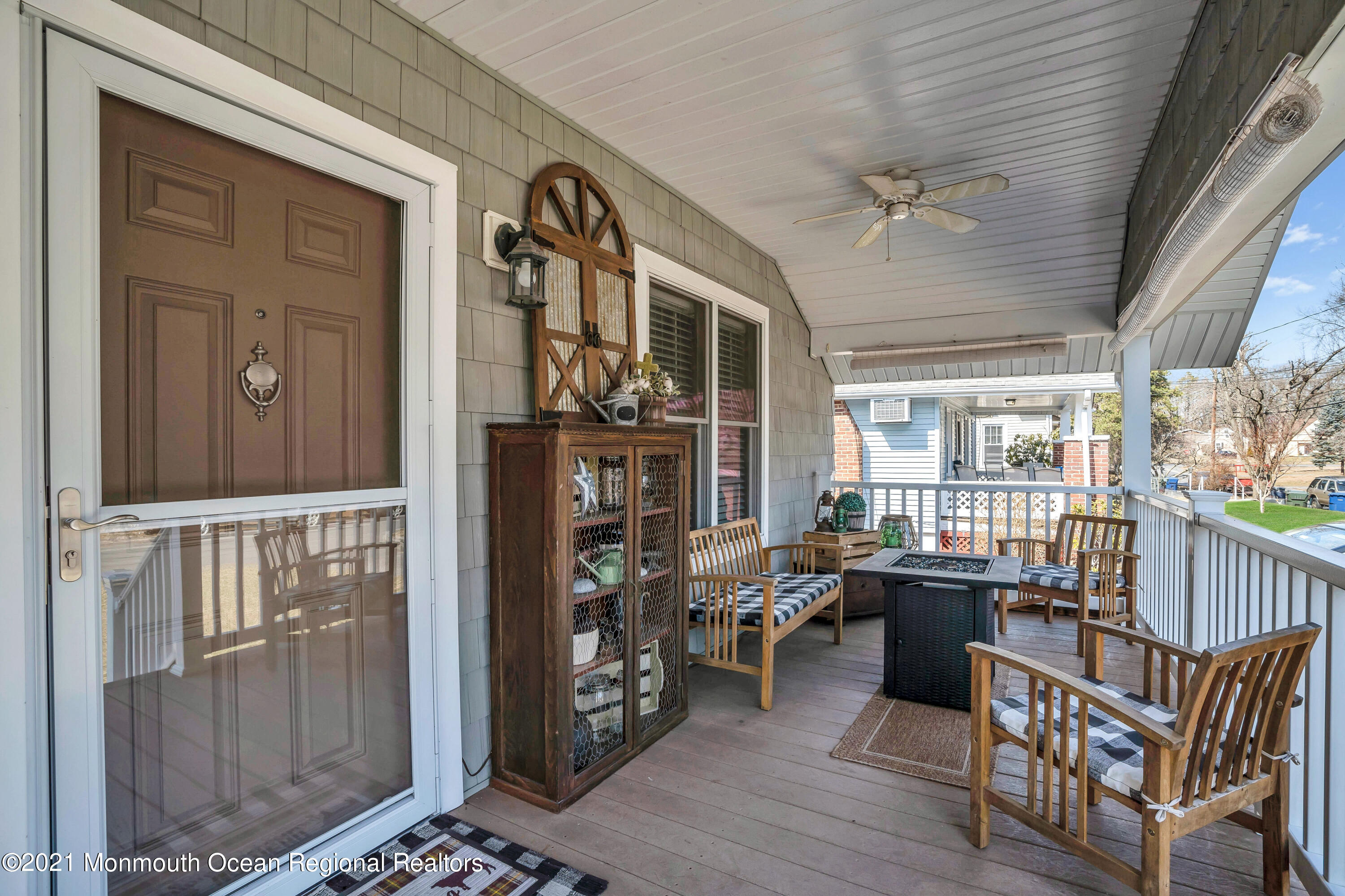 212 Oakhurst Road Oakhurst, NJ 07755 - Photo 4 of 35