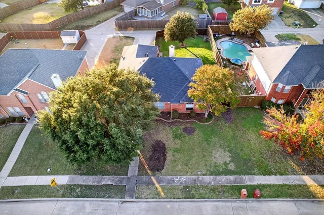 a view of an outdoor space