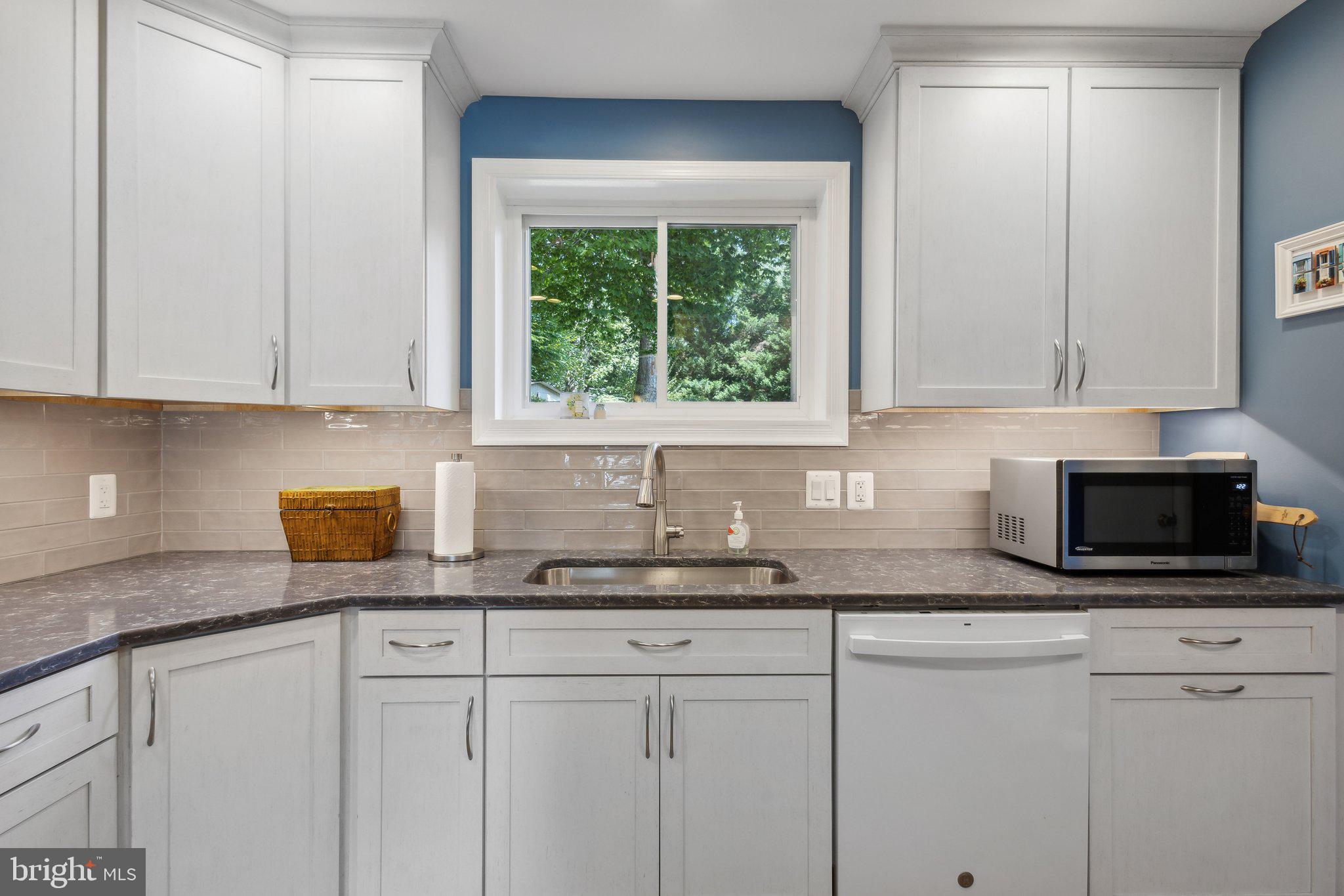 10202 Shiloh Street Fairfax, VA 22030 - Photo 19 of 41