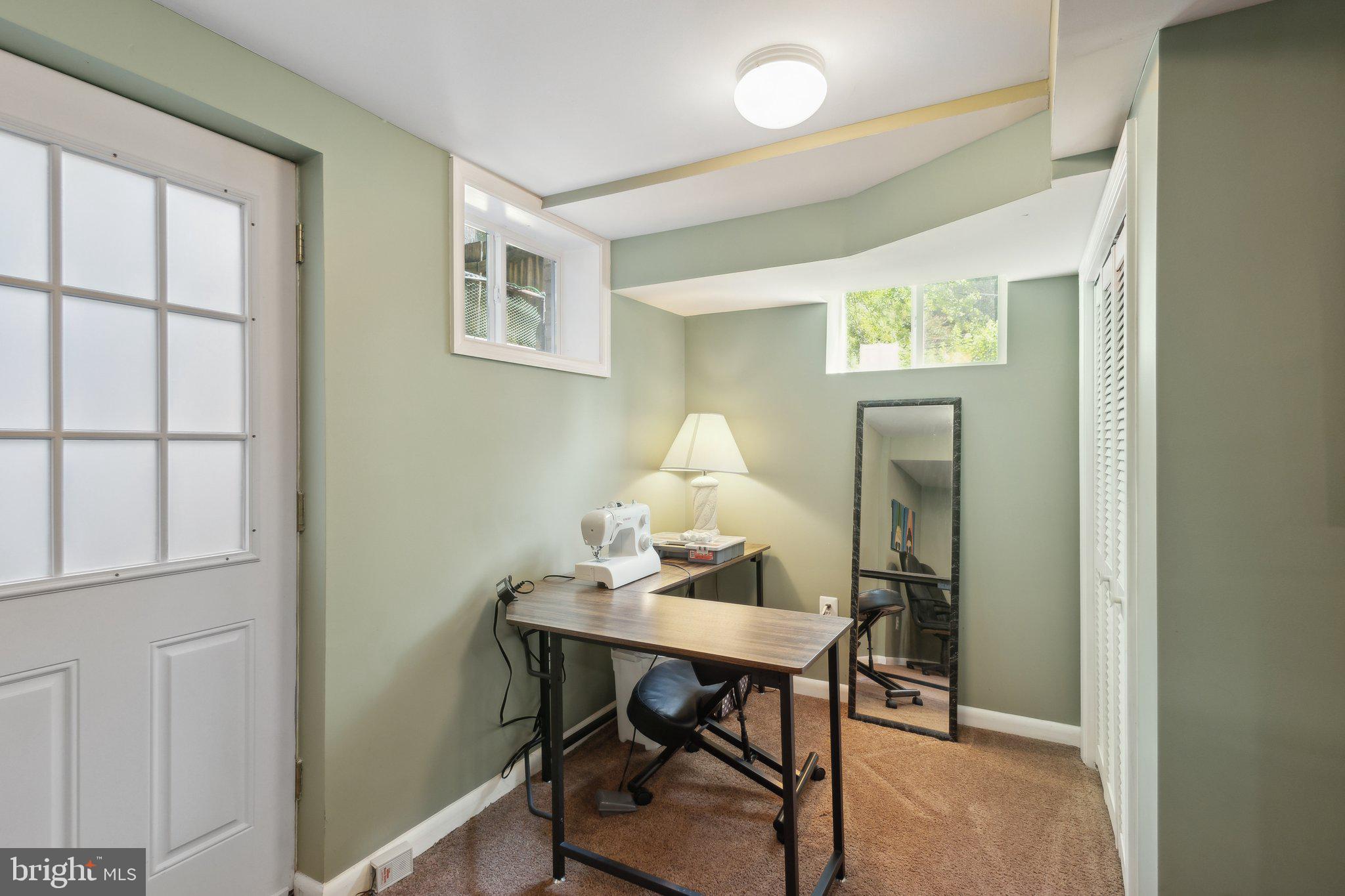 10202 Shiloh Street Fairfax, VA 22030 - Photo 24 of 41