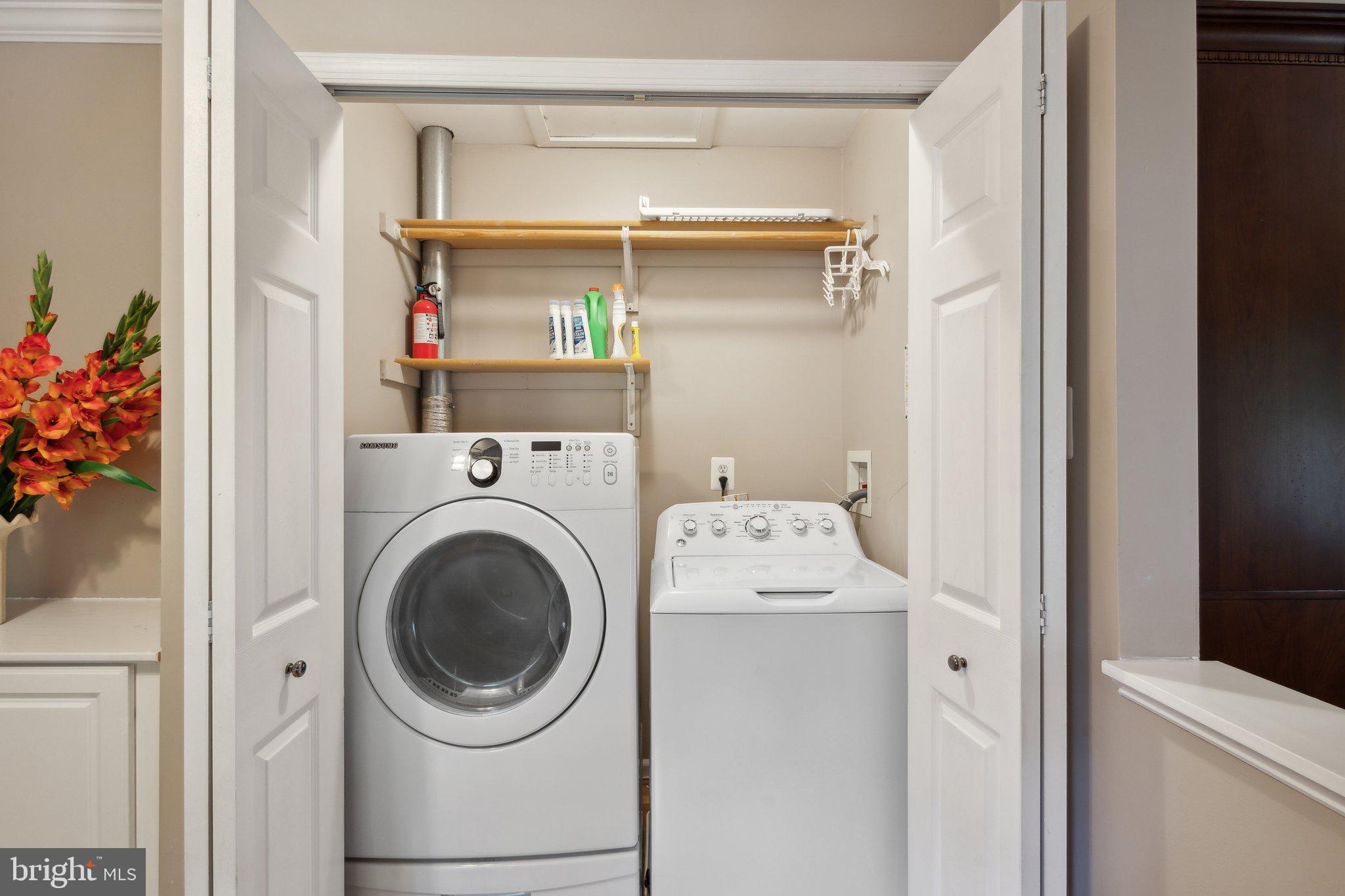 10202 Shiloh Street Fairfax, VA 22030 - Photo 37 of 41