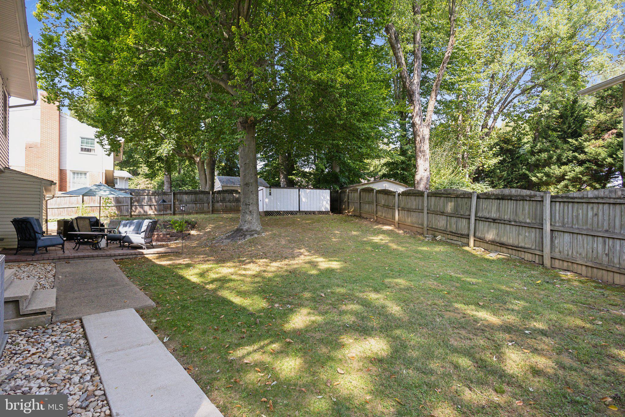 10202 Shiloh Street Fairfax, VA 22030 - Photo 5 of 41