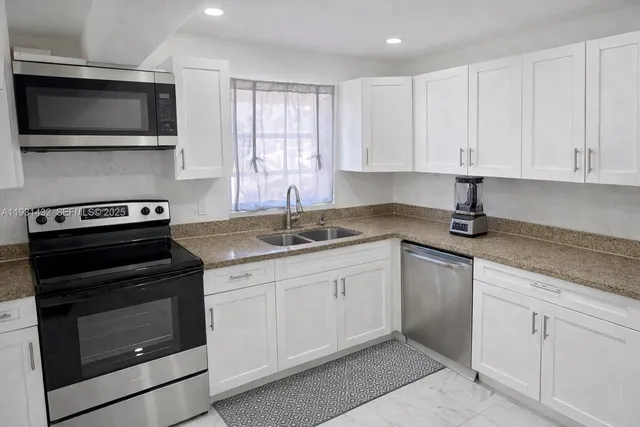 $3,500 | 3440 Northwest 206th Street, Unit A, Miami Gardens, FL 33056