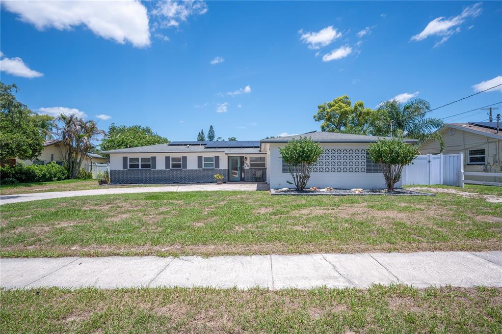 528 South Larry Circle Brandon, FL 33511 - Photo 1 of 38