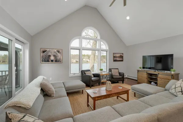 $885,000 | 180 Varney Road, Barnstead, NH 03225