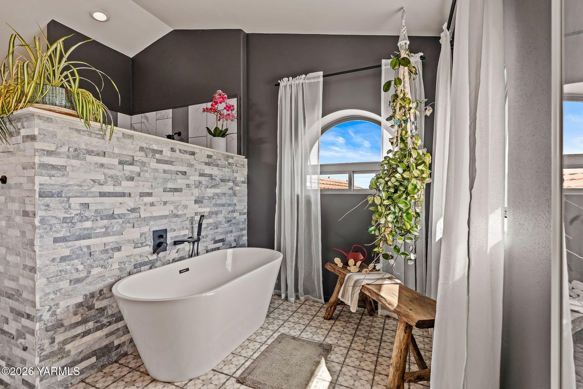 2131 Fork Road South Yakima, WA 98903 - Photo 25 of 49 41_2131 South Fork Rd-24