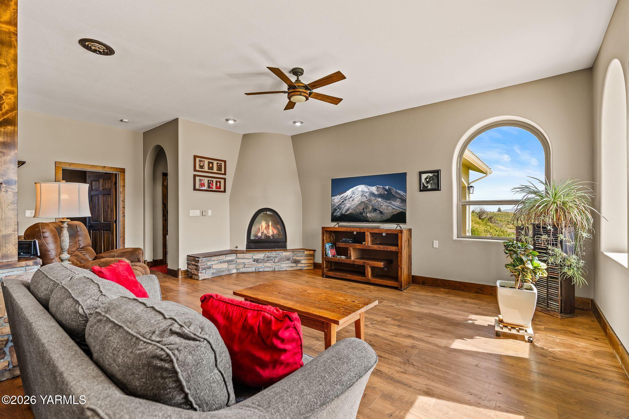 2131 Fork Road South Yakima, WA 98903 - Photo 5 of 49 21_2131 South Fork Rd-4 copy