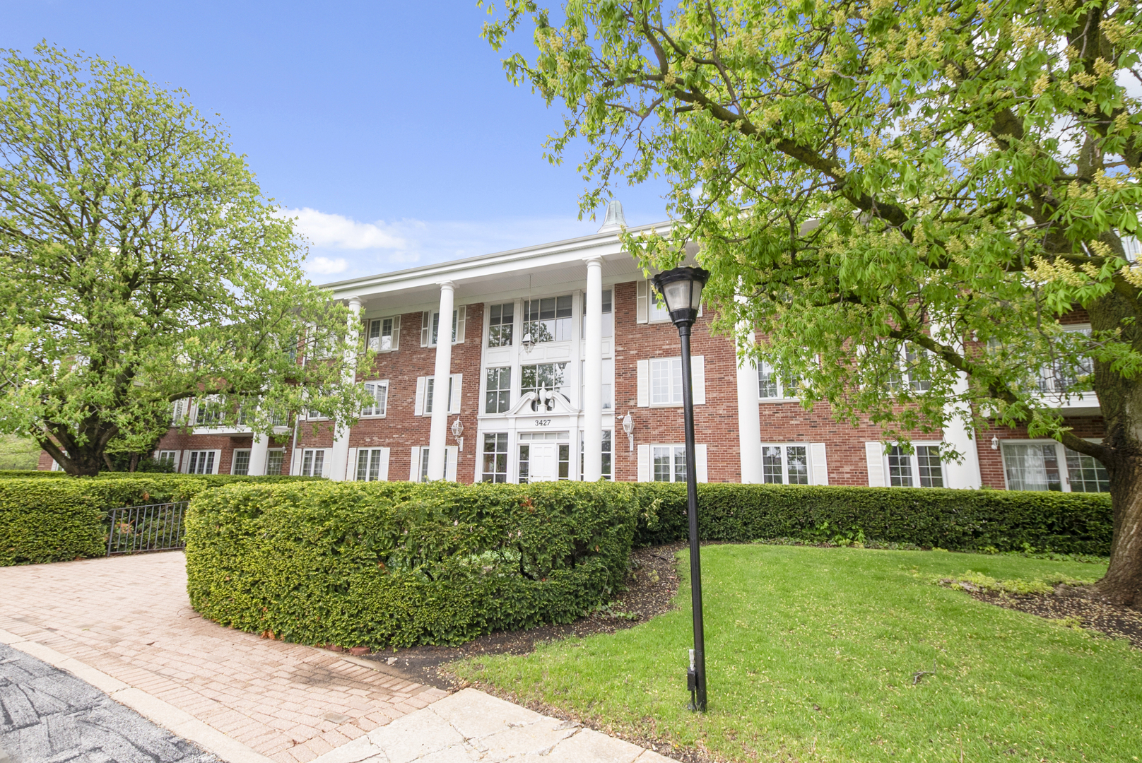 3427 Vollmer Road, Unit 309 Flossmoor, IL 60422 - Photo 1 of 22