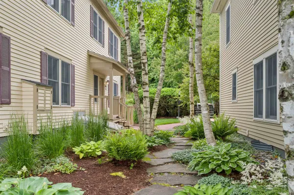 $1,250,000 | 170 Depot Street, Unit B, Stowe, VT 05672