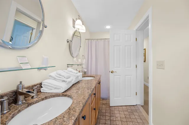 $1,300,000 | 170 Depot Street, Unit B, Stowe, VT 05672